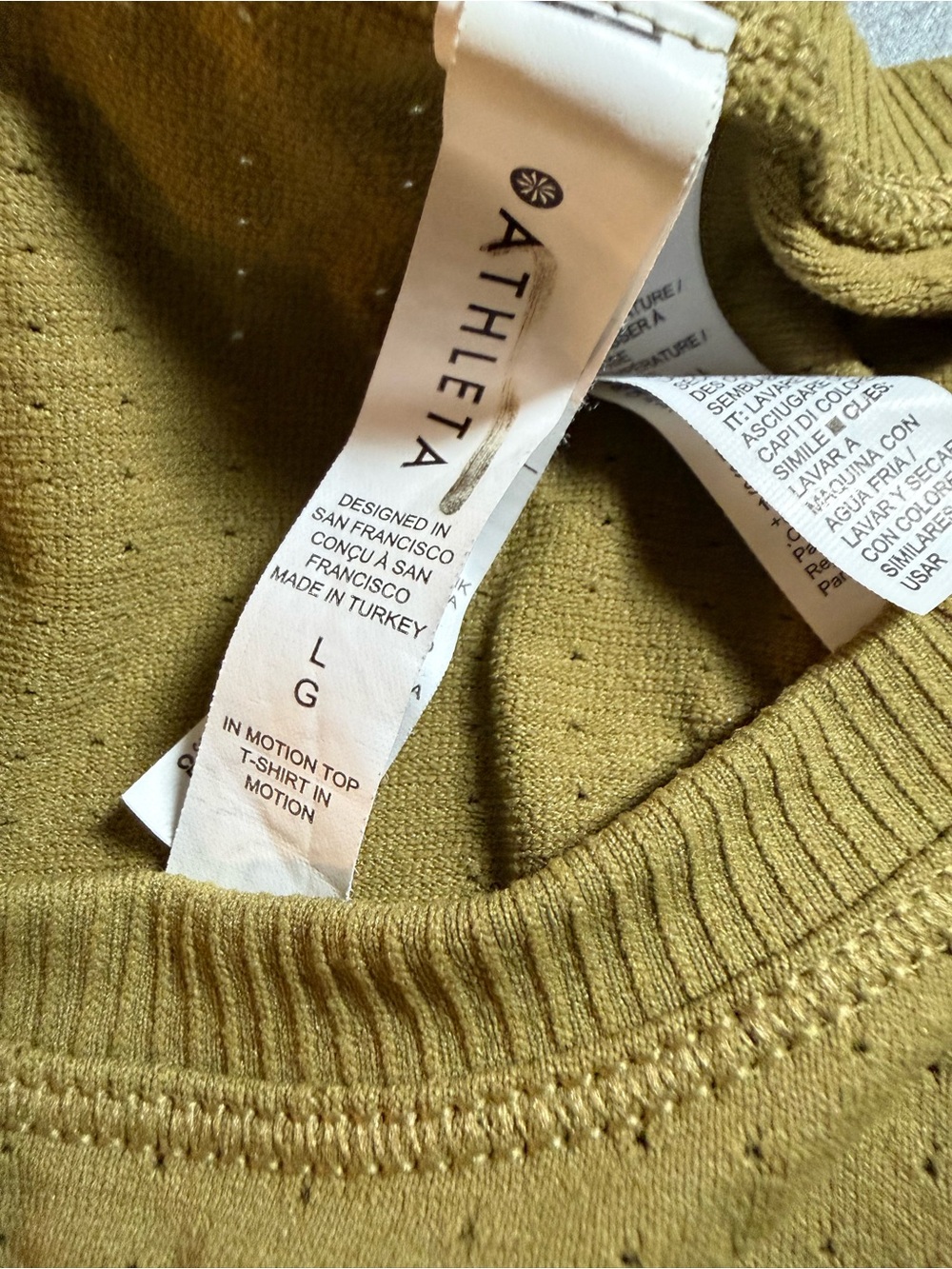Athleta In Motion Seamless Top Size Large - Picture 5 of 5